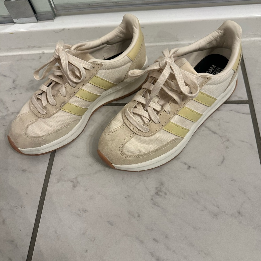 Adidas Women's Cream and Yellow Sneakers - Cloudfoam Comfort